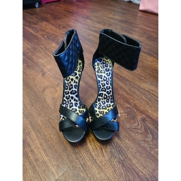 Qupid Black heels size 9 NWOT - Picture 1 of 5